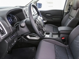 Nissan Frontier SV Crew Cab 4x2 2025