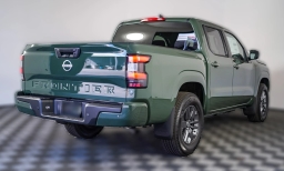 Nissan Frontier SV Crew Cab 4x2 2025