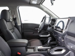 Nissan Frontier SV Crew Cab 4x2 2025