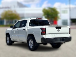 Nissan Frontier S Crew Cab 4x2 2026