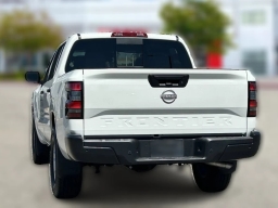 Nissan Frontier S Crew Cab 4x2 2026