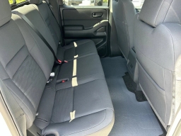 Nissan Frontier S Crew Cab 4x2 2026
