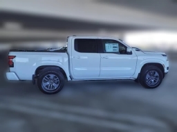 Nissan Frontier SV Crew Cab 4x2 2025