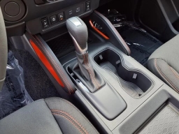 Nissan Frontier PRO-X Crew Cab 4x2 2026