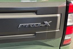 Nissan Frontier PRO-X Crew Cab 4x2 2026