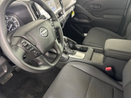 Nissan Frontier S Crew Cab 4x2 2026