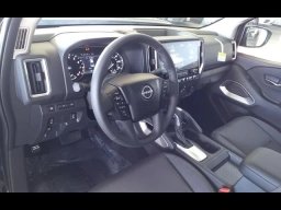 Nissan Frontier SV Crew Cab 4x2 2025