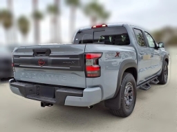 Nissan Frontier PRO-X Crew Cab 4x2 2026