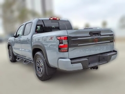 Nissan Frontier PRO-X Crew Cab 4x2 2026