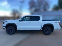 Nissan Frontier PRO-4X Crew Cab 4x4 2026