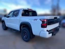 Nissan Frontier PRO-4X Crew Cab 4x4 2026