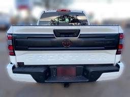 Nissan Frontier PRO-4X Crew Cab 4x4 2026