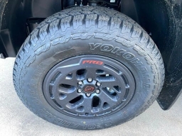 Nissan Frontier PRO-4X Crew Cab 4x4 2026