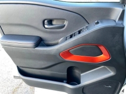 Nissan Frontier PRO-4X Crew Cab 4x4 2026