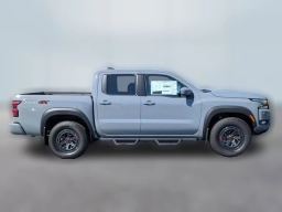 Nissan Frontier PRO-4X Crew Cab 4x4 2026