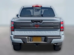 Nissan Frontier PRO-4X Crew Cab 4x4 2026