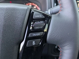 Nissan Frontier PRO-4X Crew Cab 4x4 2026