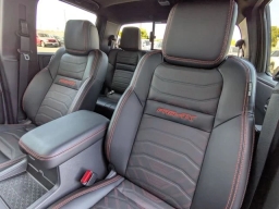 Nissan Frontier PRO-4X Crew Cab 4x4 2026