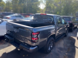 Nissan Frontier SV Crew Cab 4x4 2026