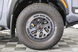 Nissan Frontier PRO-4X Crew Cab 4x4 2025