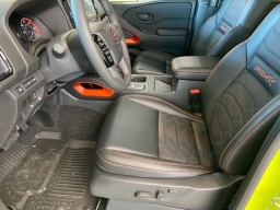 Nissan Frontier PRO-4X Crew Cab 4x4 2026