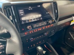 Nissan Frontier PRO-4X Crew Cab 4x4 2026