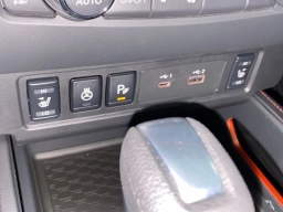 Nissan Frontier PRO-4X Crew Cab 4x4 2026