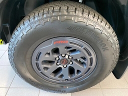 Nissan Frontier PRO-4X Crew Cab 4x4 2026