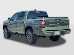 Nissan Frontier PRO-4X w/R Package Crew Cab 4x4 2026