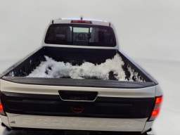 Nissan Frontier PRO-4X Crew Cab 4x4 2026