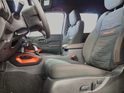 Nissan Frontier PRO-4X Crew Cab 4x4 2026