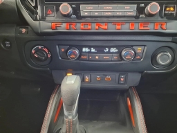 Nissan Frontier PRO-4X Crew Cab 4x4 2026