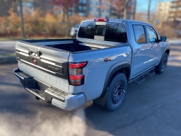 Nissan Frontier PRO-4X Crew Cab 4x4 2026