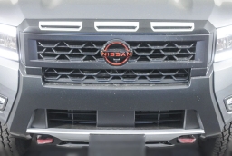 Nissan Frontier PRO-4X Crew Cab 4x4 2026