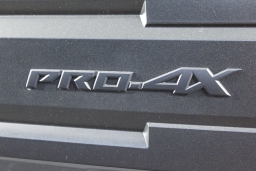 Nissan Frontier PRO-4X Crew Cab 4x4 2026