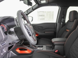 Nissan Frontier PRO-4X Crew Cab 4x4 2026