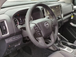 Nissan Frontier SV Crew Cab 4x4 2026