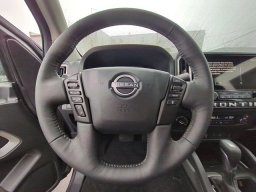 Nissan Frontier SV Crew Cab 4x4 2026
