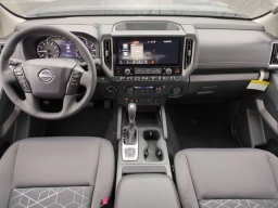 Nissan Frontier SV Crew Cab 4x4 2026