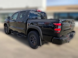 Nissan Frontier PRO-4X Crew Cab 4x4 2026