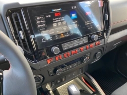 Nissan Frontier PRO-4X Crew Cab 4x4 2026