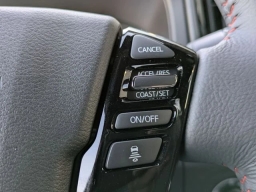 Nissan Frontier PRO-4X Crew Cab 4x4 2025