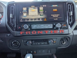Nissan Frontier PRO-4X Crew Cab 4x4 2025