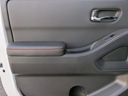 Nissan Frontier PRO-4X Crew Cab 4x4 2025