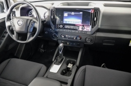Nissan Frontier S Crew Cab 4x4 2025