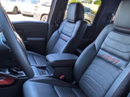 Nissan Frontier PRO-4X Crew Cab 4x4 2026