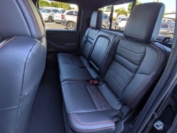 Nissan Frontier PRO-4X Crew Cab 4x4 2026