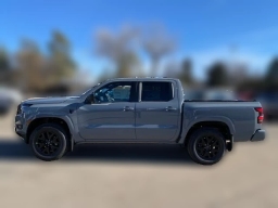 Nissan Frontier SV Crew Cab 4x4 2026