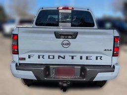 Nissan Frontier SV Crew Cab 4x4 2026