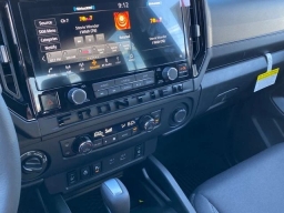 Nissan Frontier SV Crew Cab 4x4 2026
